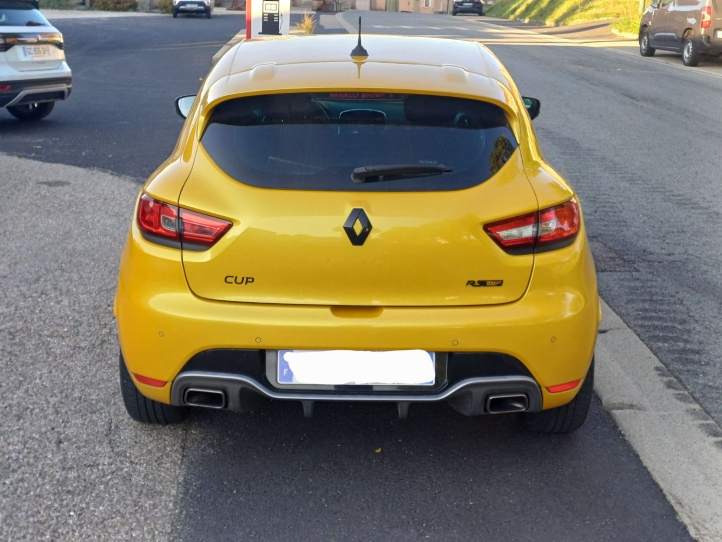 RENAULT CLIO IV - 1.6 TURBO 200 RS EDC CUP
