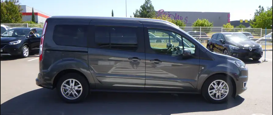 FORD GRAND TOURNEO CONNECT - TITANIUM NAV+CAMERA DE RECUL (2020)